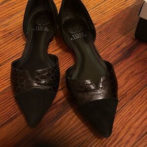 Vince Camuto women’s 7 1/2 black snake true suede shoes